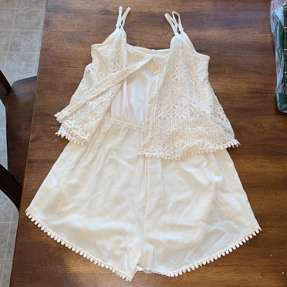 Vacation outfit - Picture 2 of 2